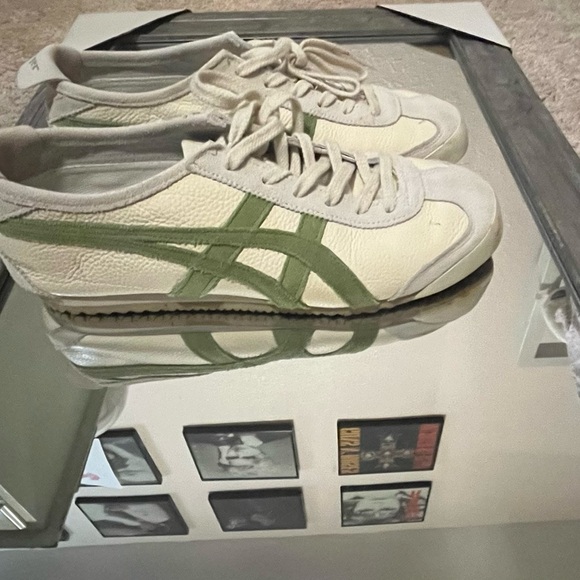 SOLD SORRY Onitsuka Tiger White and Green shoe - Picture 1 of 6